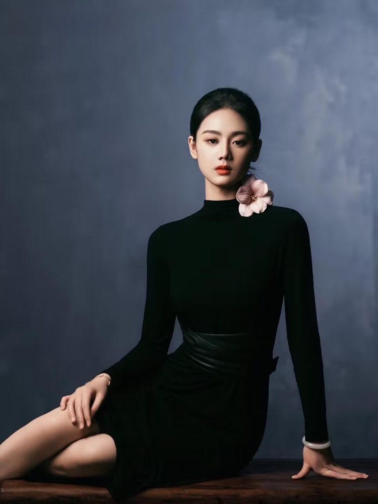 Ethnic Clothing & Online Fashion Store Khaadi Pk - 2026 New Fashion Simple High-End Black