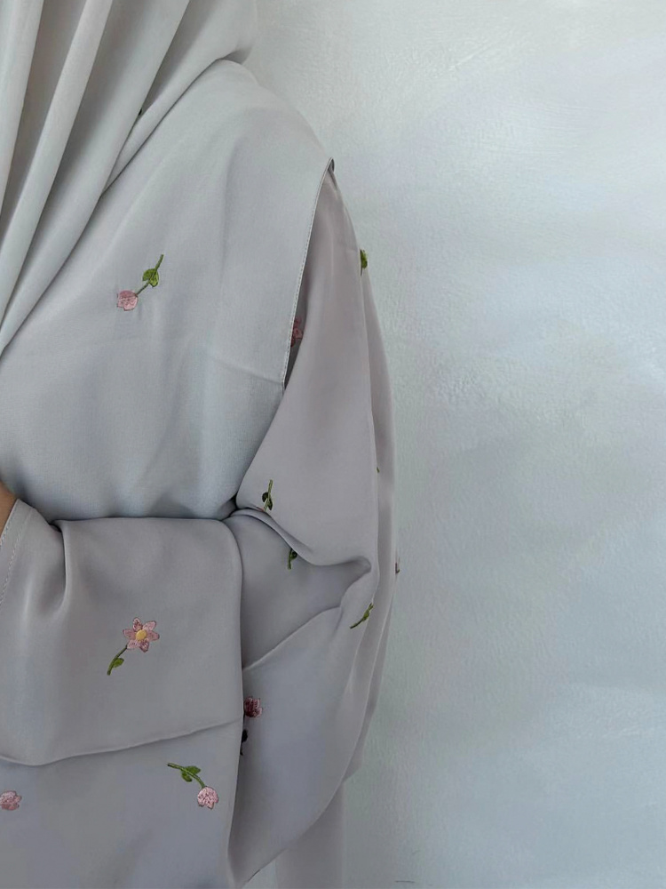 Elegant Embroidered Flower Ope - Ethnic Fashion Dubai 评论和价格
