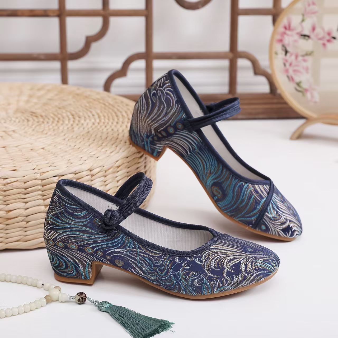 2026 Women New Block Heel Silk - Ethnic Fabric 评论和价格